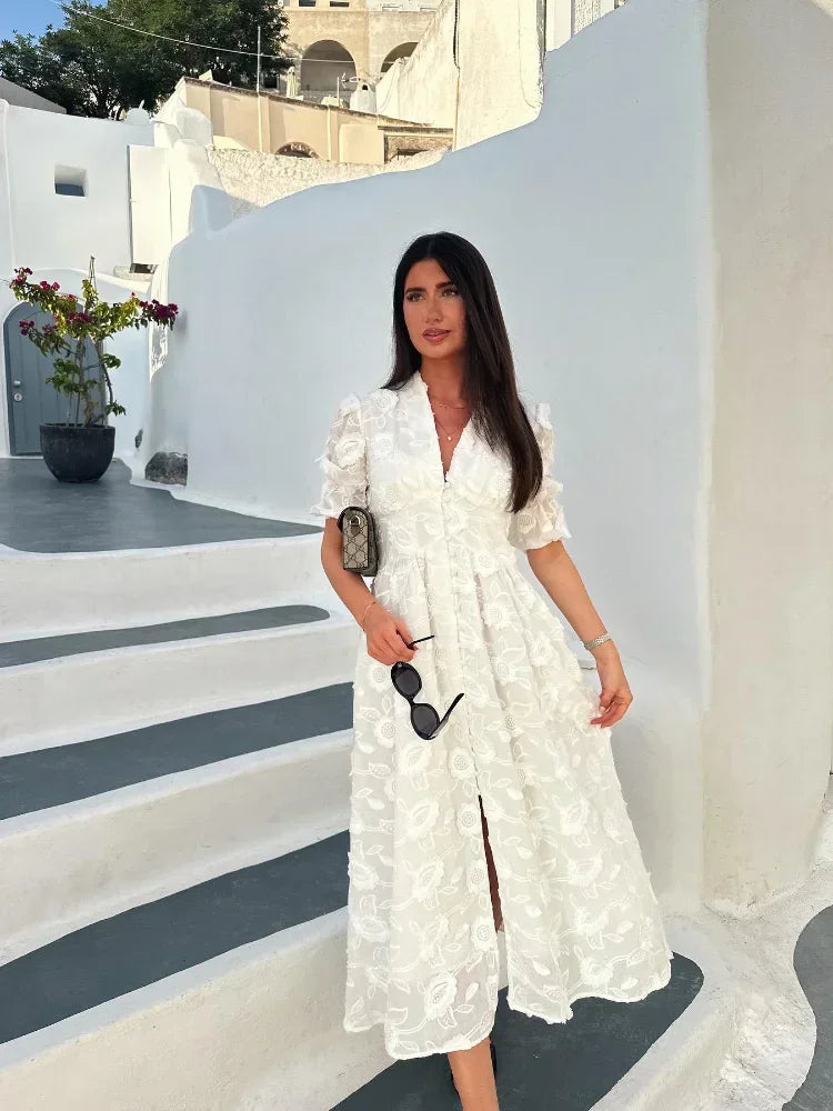 Aurelia  – Lungo Bianco con Scollo a V e Spacco Elegante